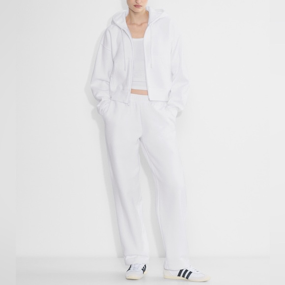 Aritzia Hoodie - Picture 2 of 4